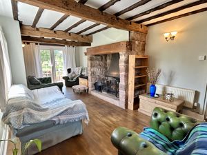 Lounge- click for photo gallery